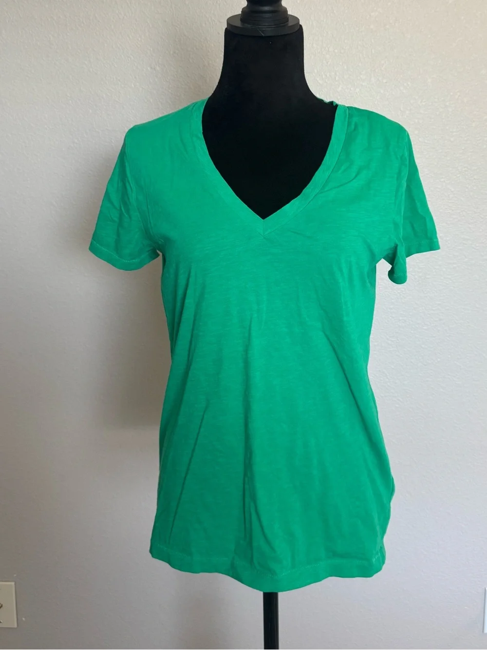 J. Crew Short-sleeve vintage cotton V-neck tee Green Large